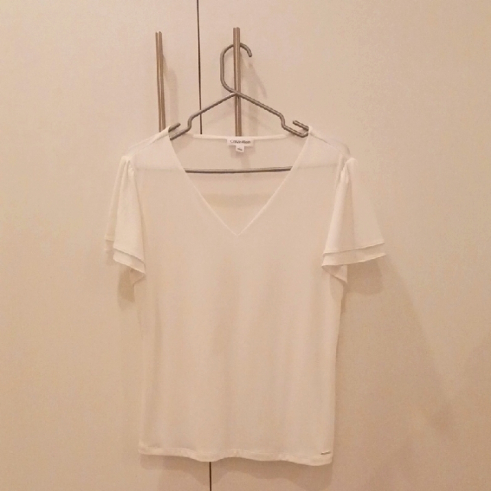 LIKE NEW Calvin Klein V-neck Blouse